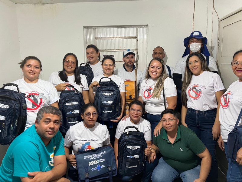 Entrega dos materiais de trabalho para os Agentes Comunitários de Saúde (ACS) e Agentes de Combate às Endemias (ACE)
